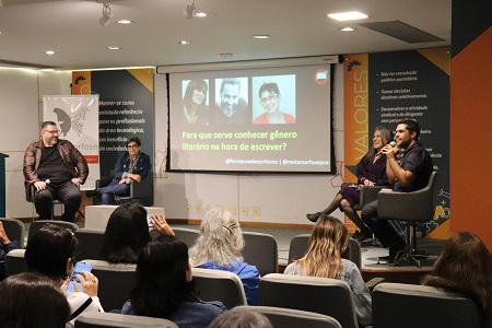 III Encontro com Escritores da Metamorfose reúne cerca de 100 pessoas em Porto Alegre