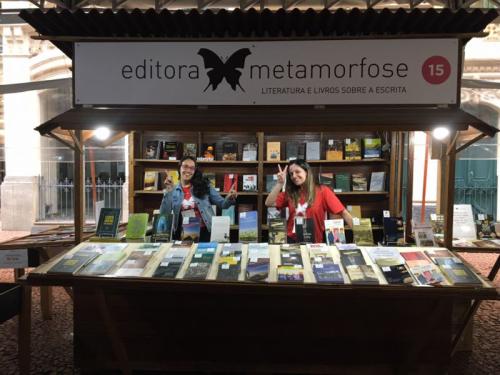 Editora Metamorfose com estande próprio na Feira do Livro de Porto Alegre