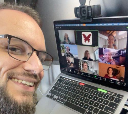 Metamorfose Cursos lança novas turmas do Grupo Avançado de Leitura e Escrita Criativa Online para 2026